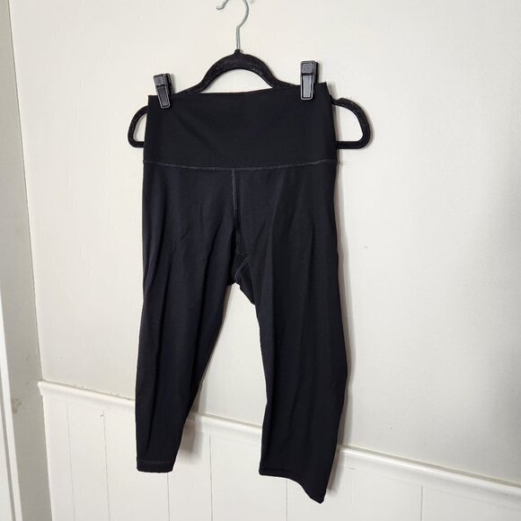 EVERLANE Black Crop Perform Athletic Leggings - Picture 1 of 3